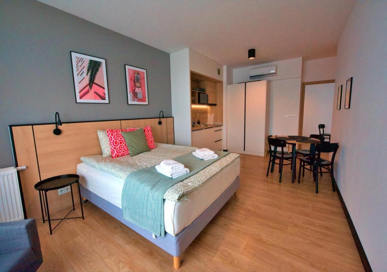 Bk Aparthotel Praga - National Stadium - Comfortable Apartment For 4 People Varsovie Extérieur photo