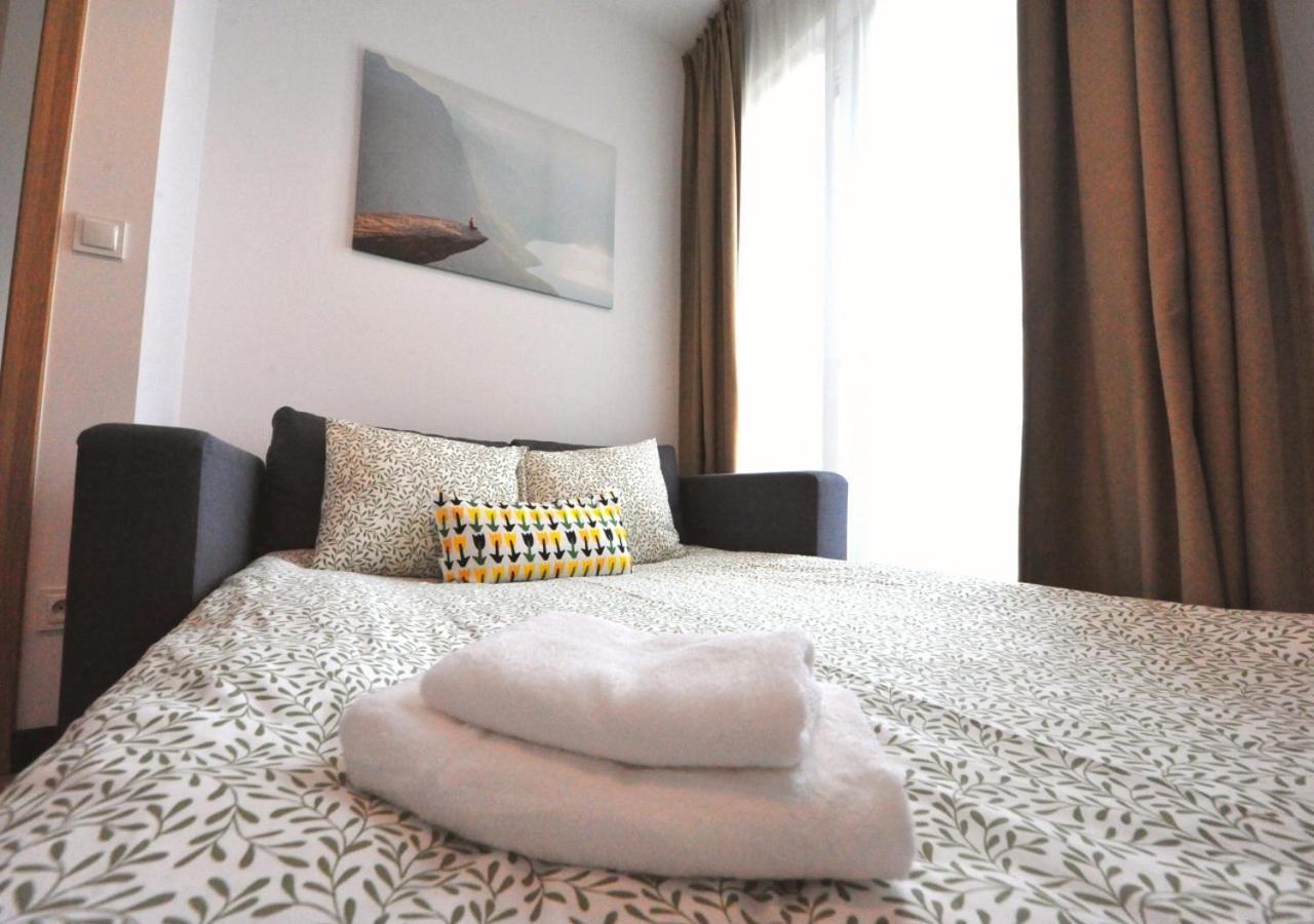 Bk Aparthotel Praga - National Stadium - Comfortable Apartment For 4 People Varsovie Extérieur photo