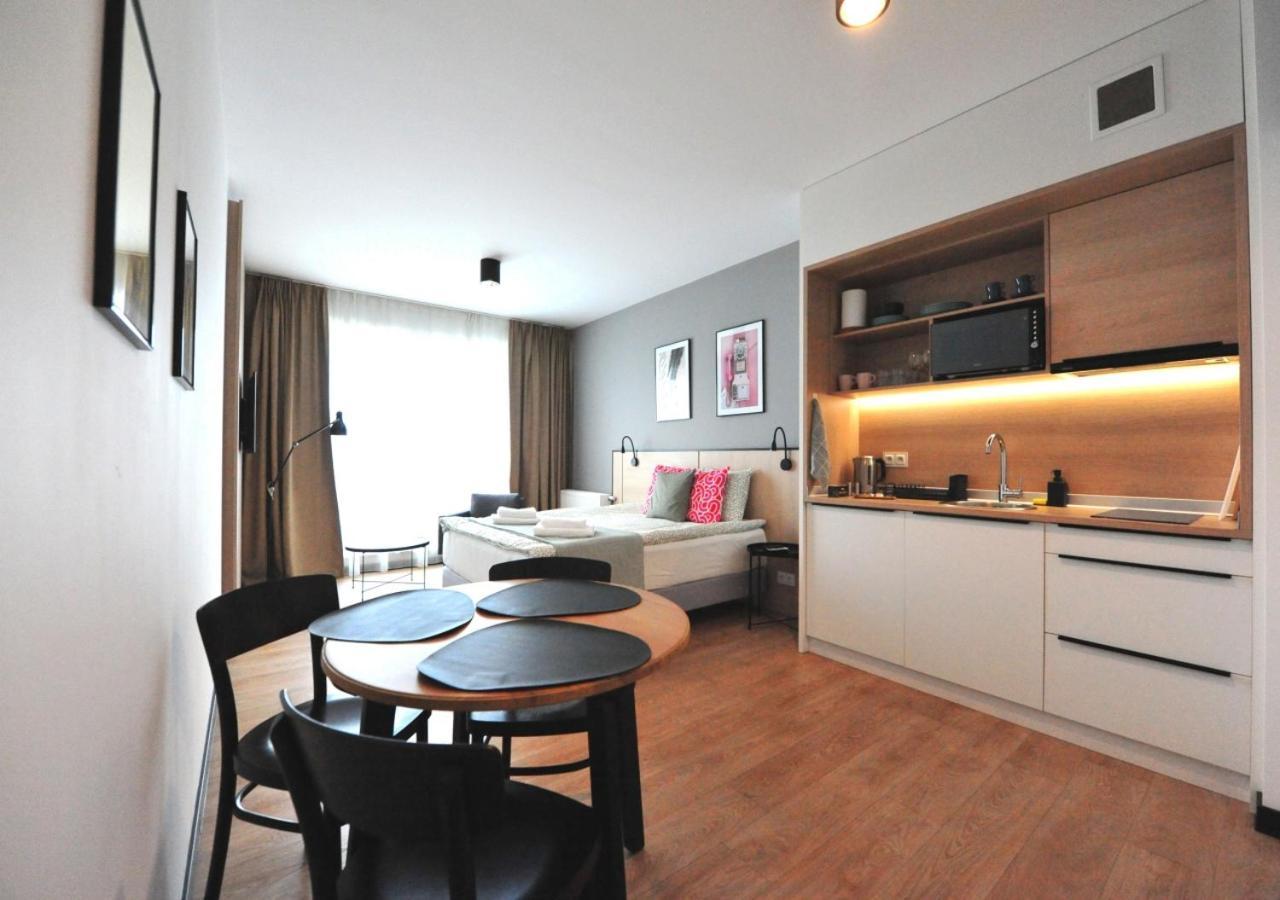 Bk Aparthotel Praga - National Stadium - Comfortable Apartment For 4 People Varsovie Extérieur photo